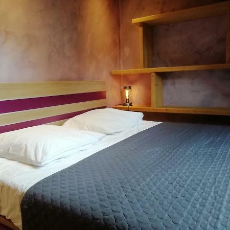 Studio En Duplex Renove Тон Екстер'єр фото