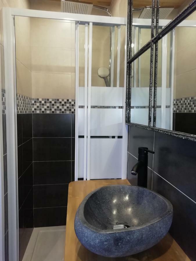 Studio En Duplex Renove Тон Екстер'єр фото
